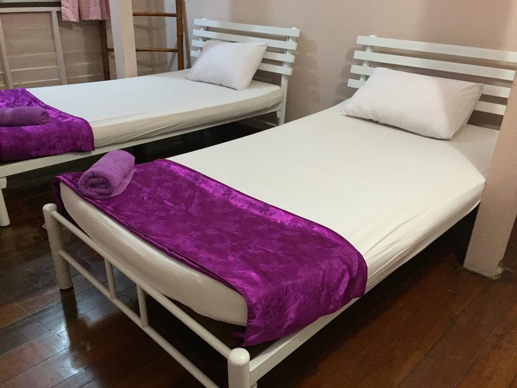 Ricos Honey Place Guesthouse Bangkok Esterno foto