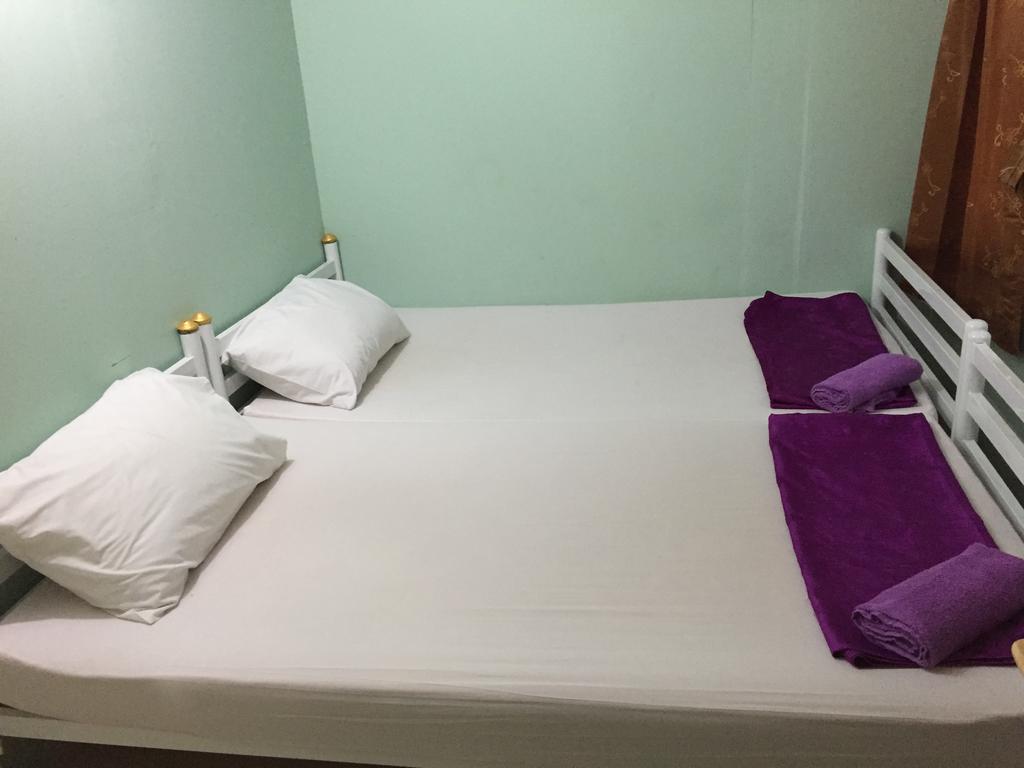 Ricos Honey Place Guesthouse Bangkok Esterno foto