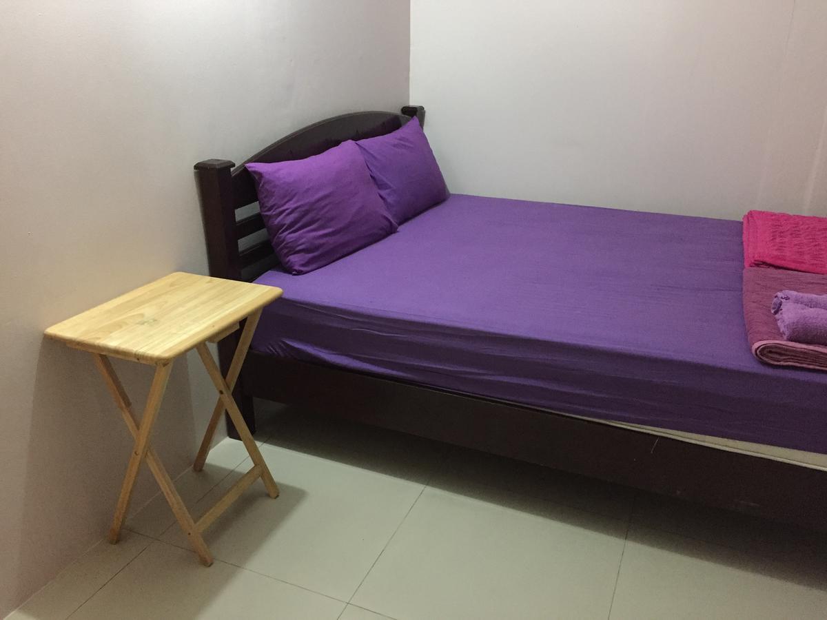 Ricos Honey Place Guesthouse Bangkok Esterno foto